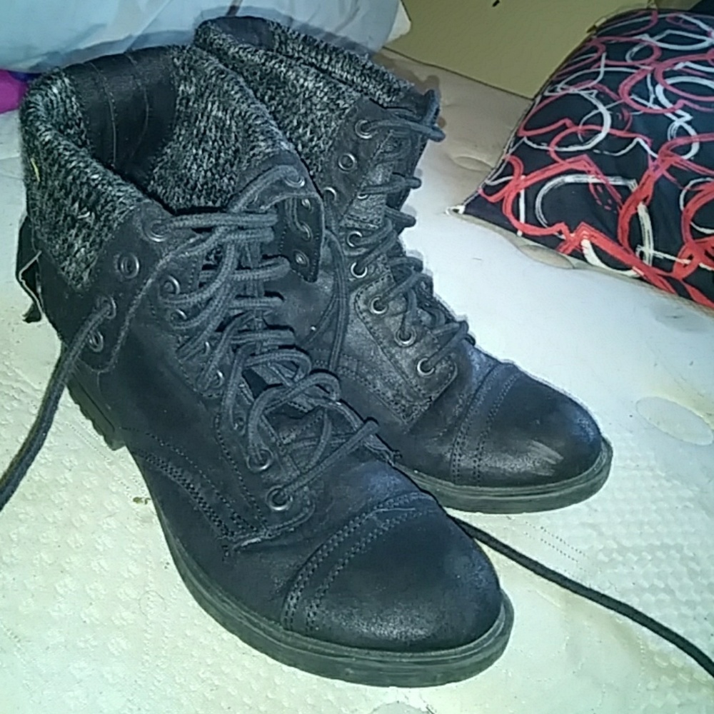 Combat boots/ foldable